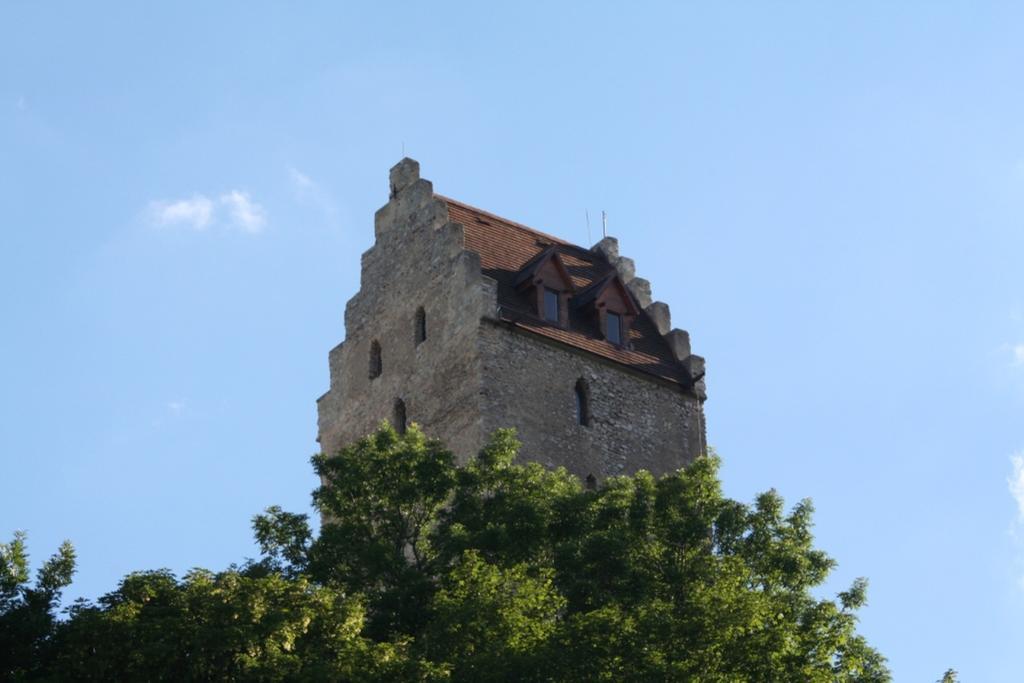 Pod Hradom Restaurant & Pension Topoľčany Esterno foto